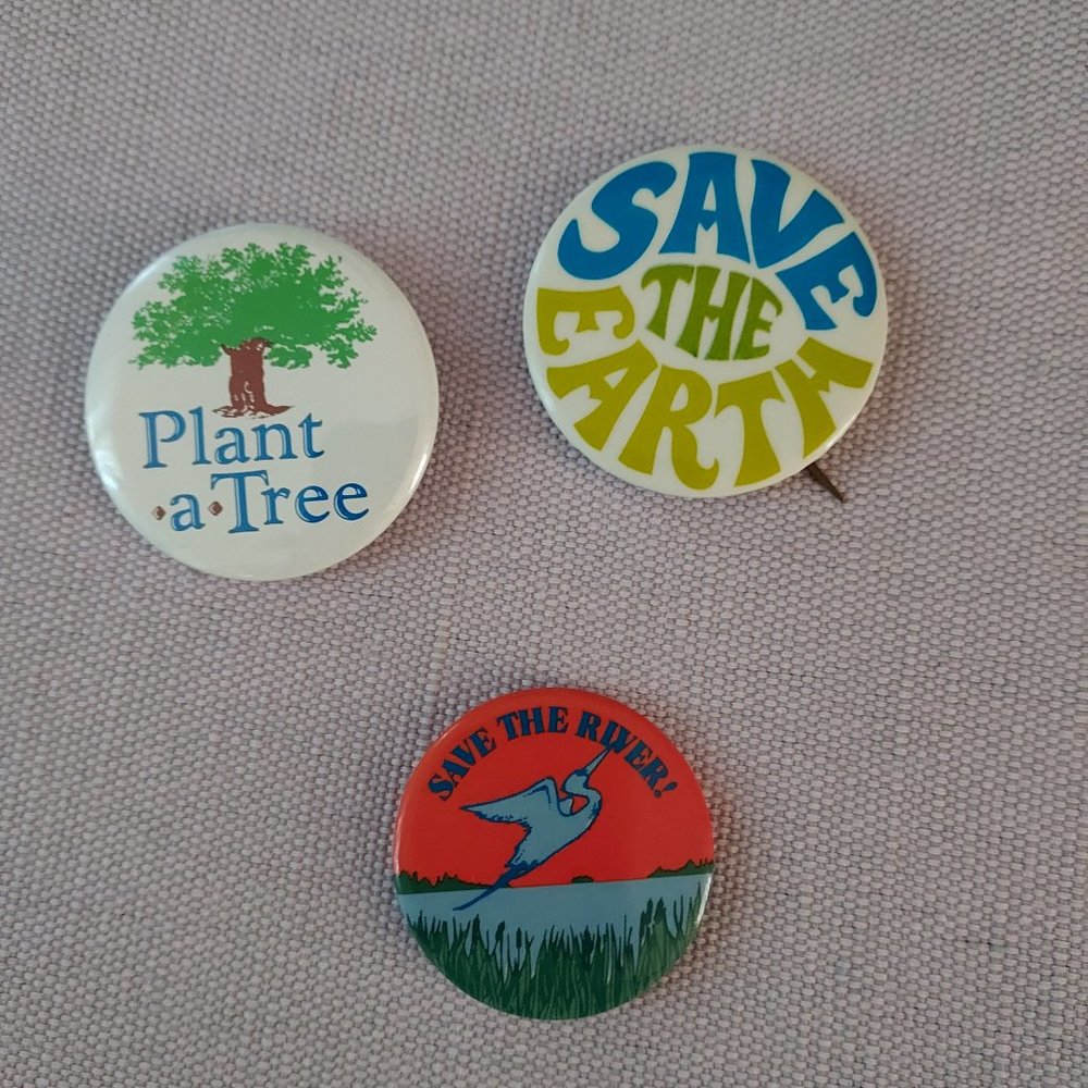 Environmental Buttons: Save The Earth!